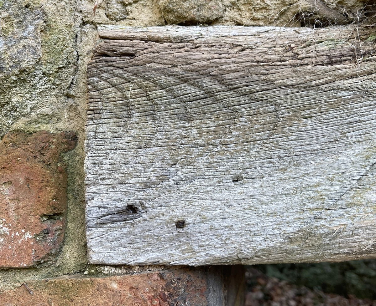 Timber lintel